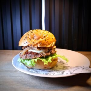 HAMBURGUESA ARTESANAL (POLLO)